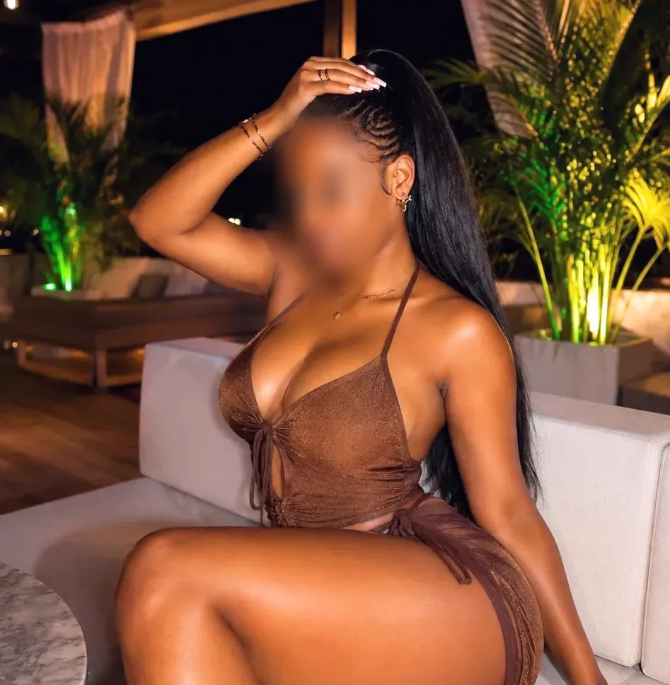 Tiina, 27